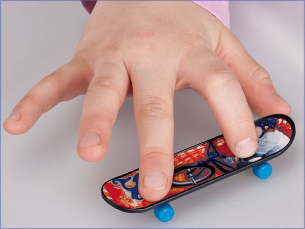 Zabawki - deskorolki - Skateboards MIRATOI NR 17